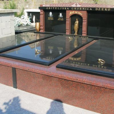 Visedjelne Grobnice 10