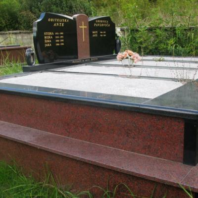 Visedjelne Grobnice 24